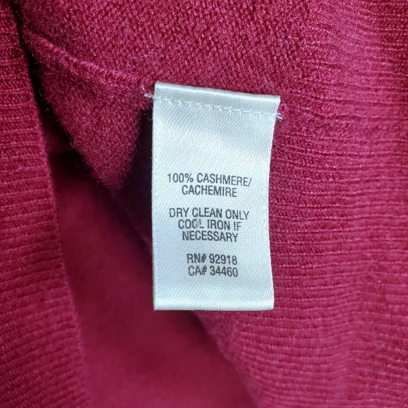 Juicy Couture Cashmere Zip Up Sweater Cardigan Size Medium Burgundy Red *FLAWS* - Picture 9 of 12